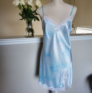 NWT Victoria's Secret Women's Negligee